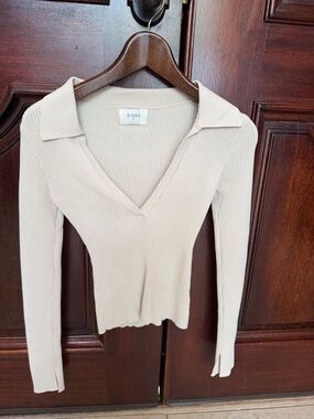DISSH Cream Ribbed V-Neck Collared Long Sleeve Top